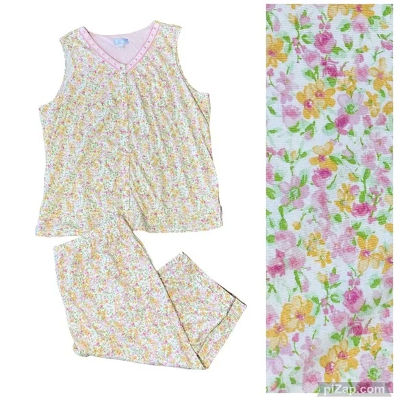 VINTAGE CELESTIAL DREAMS Floral Pajama Set - Picture 1 of 7